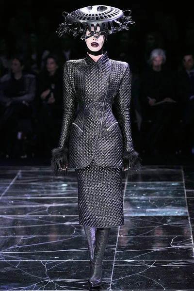 Look 35